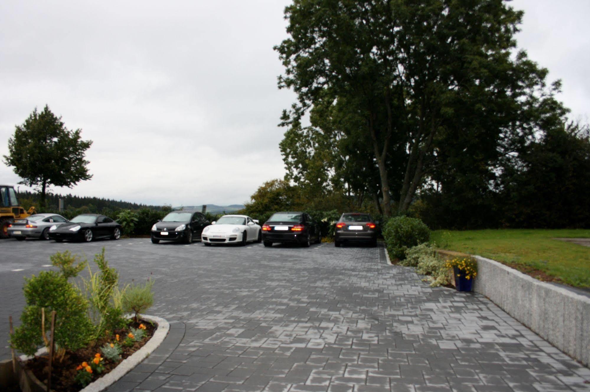 Hotel Retterath Am Nuerburgring Wiesemscheid Kültér fotó